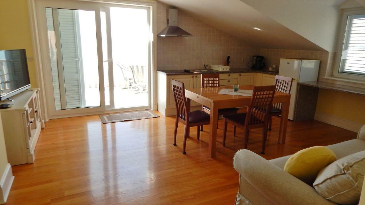 Seafront Apartments Nemira אומיס מראה חיצוני תמונה