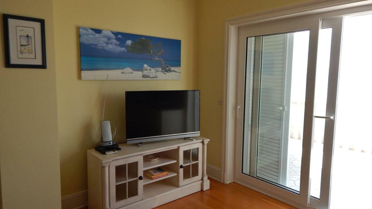 Seafront Apartments Nemira אומיס מראה חיצוני תמונה