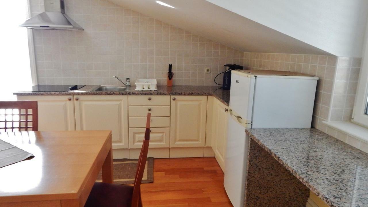Seafront Apartments Nemira אומיס מראה חיצוני תמונה