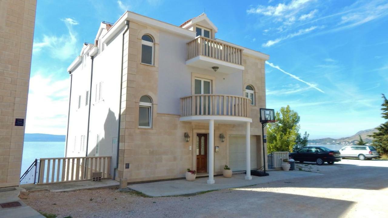 Seafront Apartments Nemira אומיס מראה חיצוני תמונה